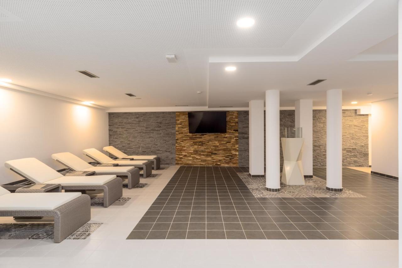 25H Spa-Residenz Best Sleep Privat Garden & Pools Neusiedl am See Εξωτερικό φωτογραφία