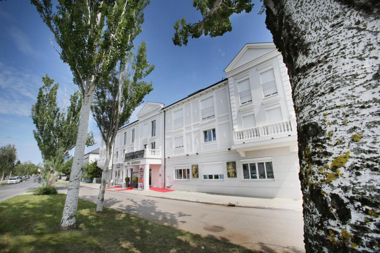 25H Spa-Residenz Best Sleep Privat Garden & Pools Neusiedl am See Εξωτερικό φωτογραφία