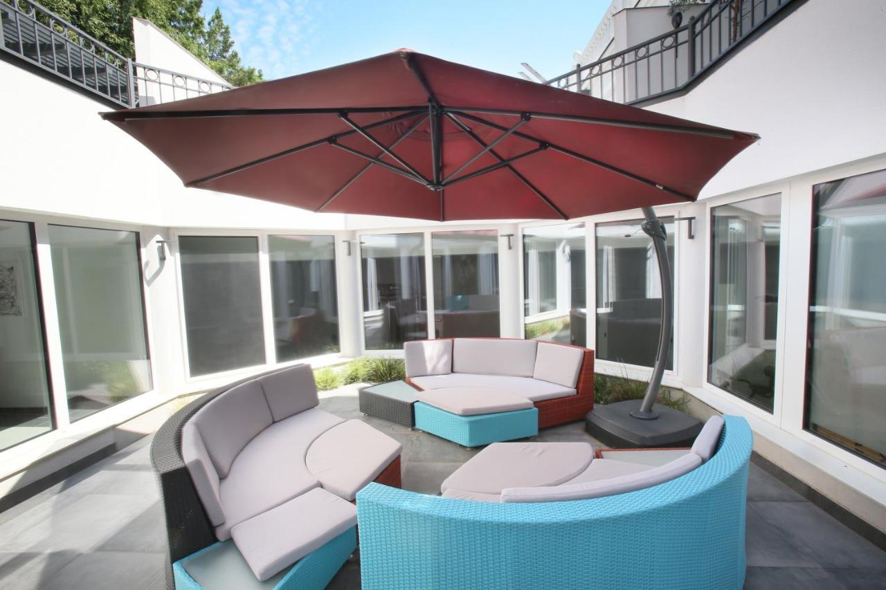 25H Spa-Residenz Best Sleep Privat Garden & Pools Neusiedl am See Εξωτερικό φωτογραφία